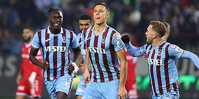 Karadeniz Derbisinde Trabzonspor Rahat Kazandı :2-1